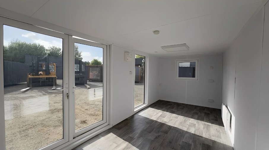 24ft x 9ft Site Office with Toilet – Sales Office - Image 3