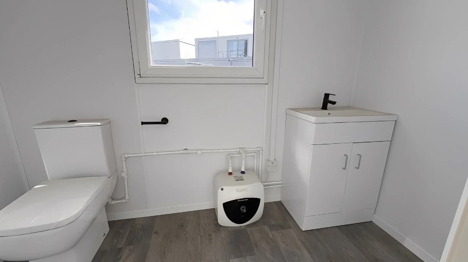 24ft x 9ft Site Office with Toilet – Sales Office - Image 7