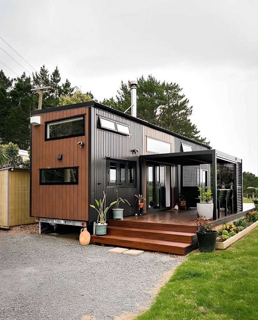 Luxury 40ft prefab container house with easy-folding sandwich panels. - Image 6